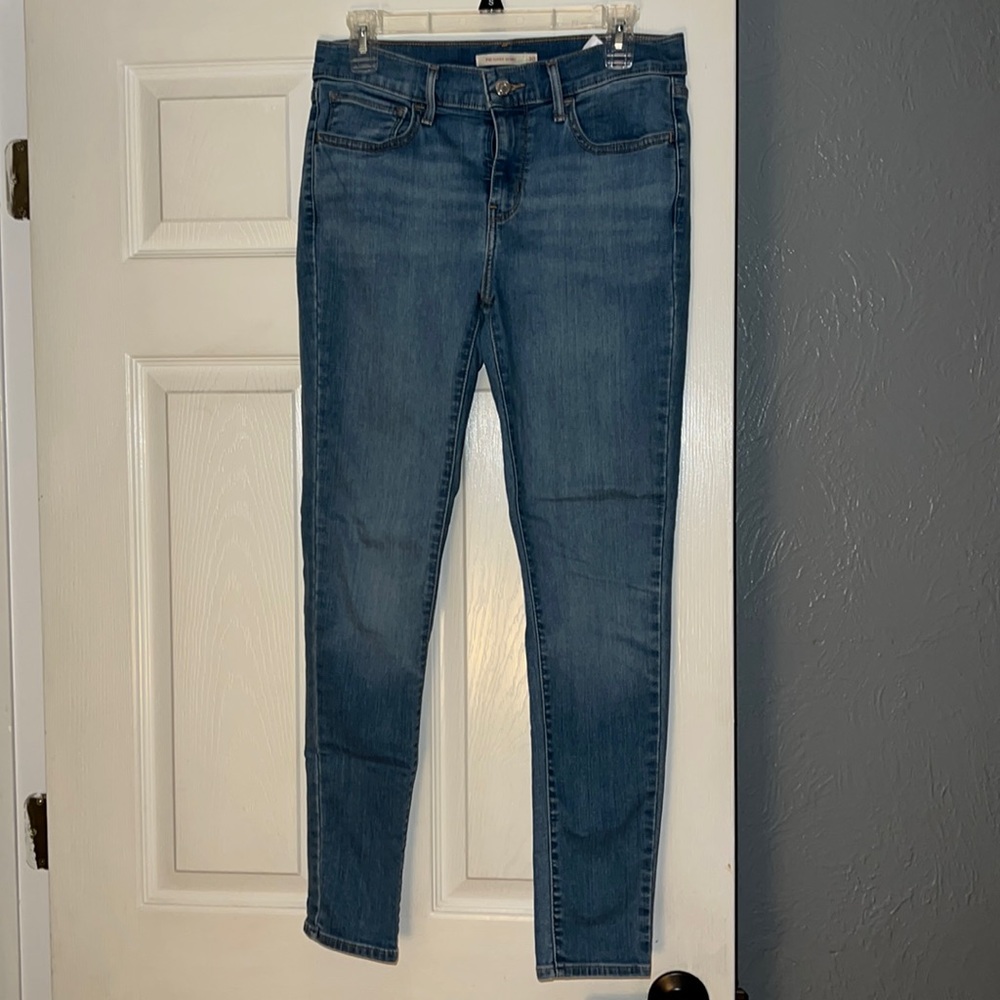 Levi’s 710 Super Skinny Jeans